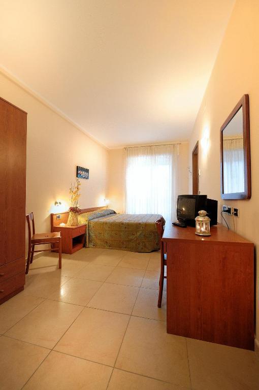 Hotel Arma Ristorante Arma di Taggia Room photo